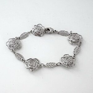 Handmade Elegant Silver Hollow Rose Bracelet